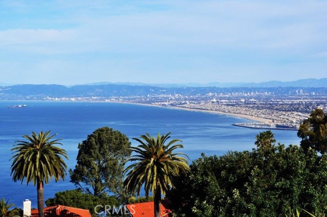 904 Via Nogales, Palos Verdes Estates, California 90274, 4 Bedrooms Bedrooms, ,4 BathroomsBathrooms,Residential,Sold,Via Nogales,PV18159668