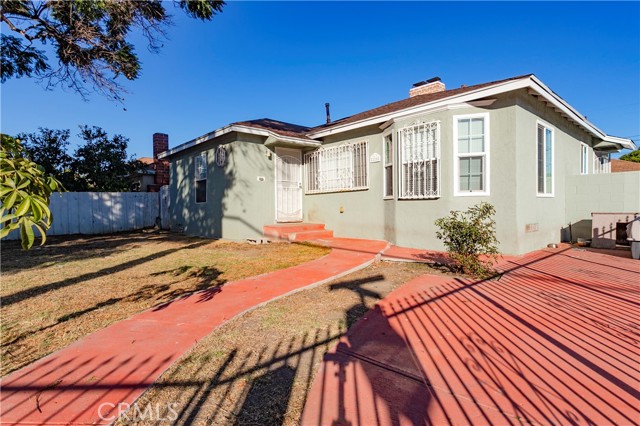 Detail Gallery Image 1 of 1 For 220 S Bullis Rd, Compton,  CA 90221 - 3 Beds | 2 Baths