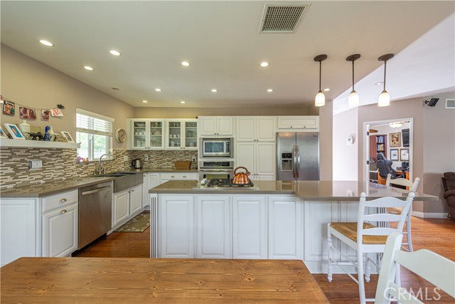 2201 Robinson Street, Redondo Beach, California 90278, 2 Bedrooms Bedrooms, ,1 BathroomBathrooms,Residential,Sold,Robinson,SB20178302