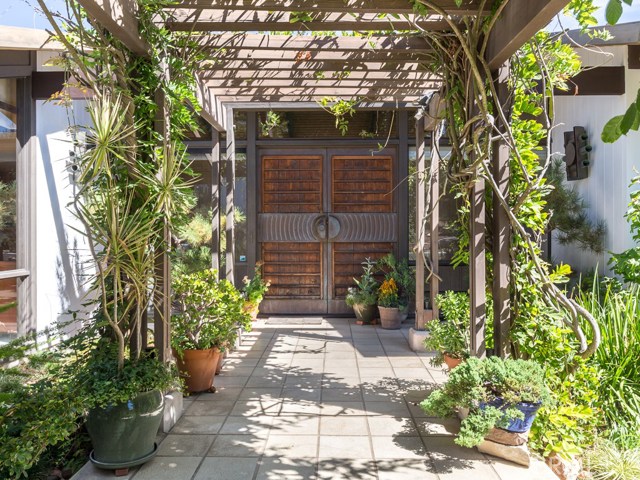 8 Eastfield Drive, Rolling Hills, California 90274, 5 Bedrooms Bedrooms, ,2 BathroomsBathrooms,Residential,Sold,Eastfield,SB17221489