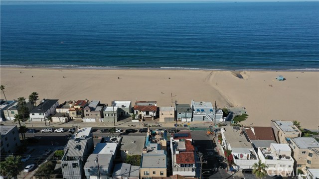 overhead shot of how close you are to the beach... across the street