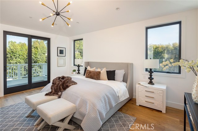 2400 John Street, Manhattan Beach, California 90266, 5 Bedrooms Bedrooms, ,2 BathroomsBathrooms,Residential,Sold,John,SB19208383