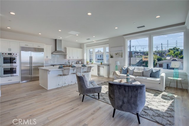 1037 2nd Street, Hermosa Beach, California 90254, 4 Bedrooms Bedrooms, ,3 BathroomsBathrooms,Residential,Sold,2nd,SB19264836