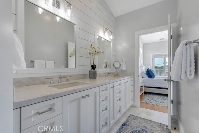 1307 Gertruda Avenue, Redondo Beach, California 90277, 5 Bedrooms Bedrooms, ,1 BathroomBathrooms,Residential,Sold,Gertruda,SB21076858