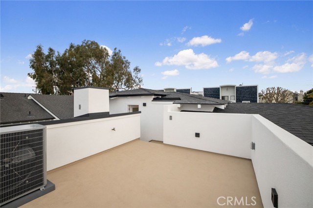 2112 Carnegie Lane, Redondo Beach, California 90278, 5 Bedrooms Bedrooms, ,5 BathroomsBathrooms,Residential,Sold,Carnegie,SB21025437