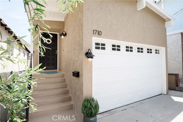 Great location and neighborhood on arguably the best street in the Golden Hills.