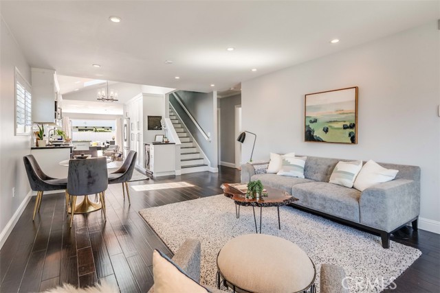 2305 Oak Avenue, Manhattan Beach, California 90266, 3 Bedrooms Bedrooms, ,2 BathroomsBathrooms,Residential,Sold,Oak,PW21077837