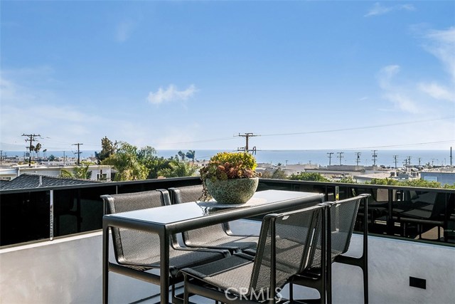 520 13th Street, Manhattan Beach, California 90266, 4 Bedrooms Bedrooms, ,4 BathroomsBathrooms,Residential,Sold,13th,SB20198748