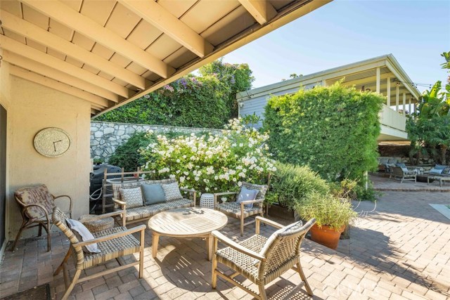 17 Seahurst Road, Rolling Hills Estates, California 90274, 5 Bedrooms Bedrooms, ,5 BathroomsBathrooms,Residential,Sold,Seahurst,PV20141601