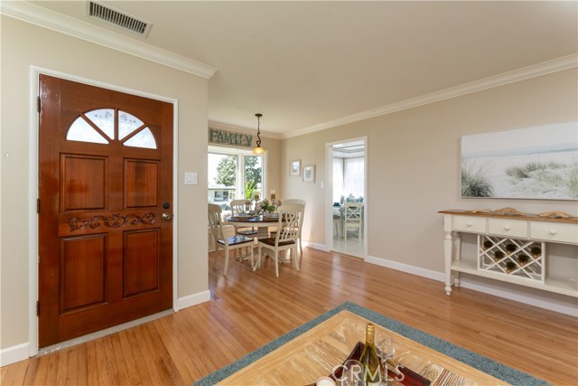 500 Paulina Avenue, Redondo Beach, California 90277, 3 Bedrooms Bedrooms, ,1 BathroomBathrooms,Residential,Sold,Paulina,PW19227875