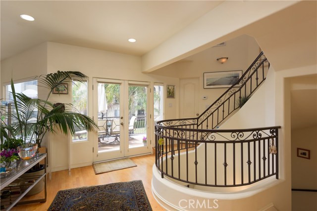 203 Avenue E, Redondo Beach, California 90277, 3 Bedrooms Bedrooms, ,2 BathroomsBathrooms,Residential,Sold,Avenue E,SB17173382