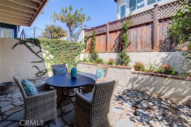 1750 Dixon Street, Redondo Beach, California 90278, 3 Bedrooms Bedrooms, ,2 BathroomsBathrooms,Residential,Sold,Dixon,SB18239071