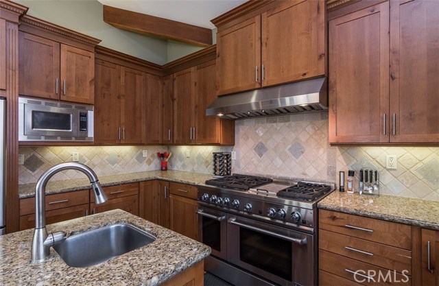 2104 Rindge Lane, Redondo Beach, California 90278, 4 Bedrooms Bedrooms, ,3 BathroomsBathrooms,Residential,Sold,Rindge,PV17261981