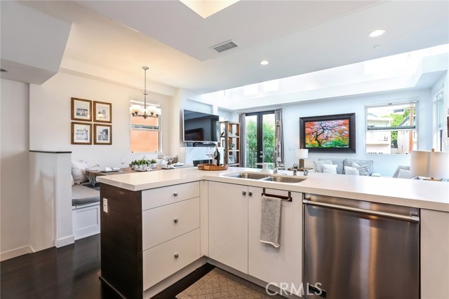 1707 Reed Street, Redondo Beach, California 90278, 3 Bedrooms Bedrooms, ,3 BathroomsBathrooms,Residential,Sold,Reed,SB18199095