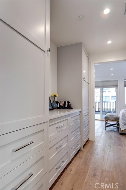 436 27th Street, Manhattan Beach, California 90266, 4 Bedrooms Bedrooms, ,4 BathroomsBathrooms,Residential,Sold,27th,SB20086504