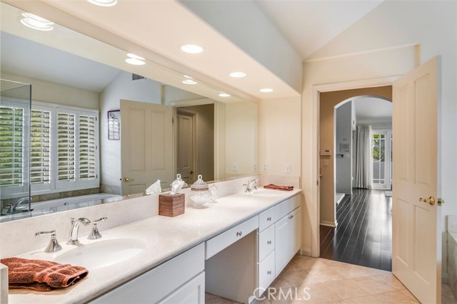 16 Hillcrest Meadows, Rolling Hills Estates, California 90274, 4 Bedrooms Bedrooms, ,2 BathroomsBathrooms,Residential,Sold,Hillcrest Meadows,PV19104283
