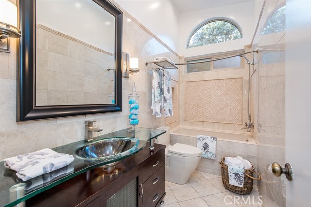 160 Aspen Way, Rolling Hills Estates, California 90274, 3 Bedrooms Bedrooms, ,2 BathroomsBathrooms,Residential,Sold,Aspen Way,PV20146258