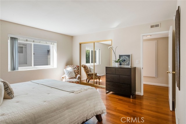 1427 12th Street, Manhattan Beach, California 90266, 2 Bedrooms Bedrooms, ,3 BathroomsBathrooms,Residential,Sold,12th,SB21102526