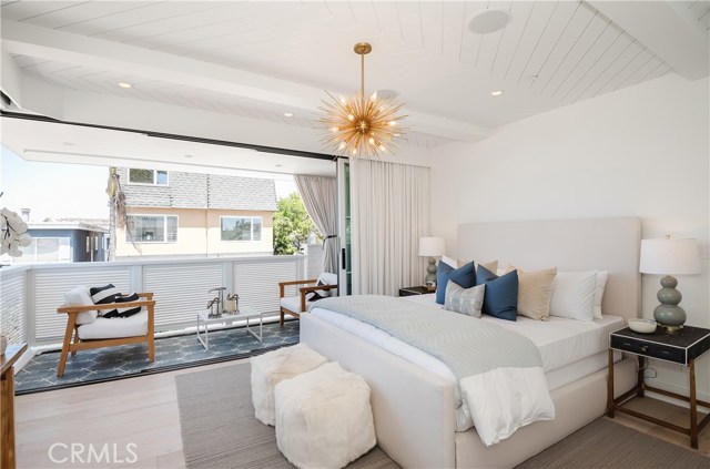 232 17th Street, Manhattan Beach, California 90266, 4 Bedrooms Bedrooms, ,1 BathroomBathrooms,Residential,Sold,17th,SB20151551