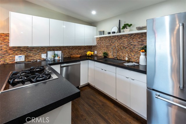 1244 20th Street, Hermosa Beach, California 90254, 3 Bedrooms Bedrooms, ,2 BathroomsBathrooms,Residential,Sold,20th,SB20010972