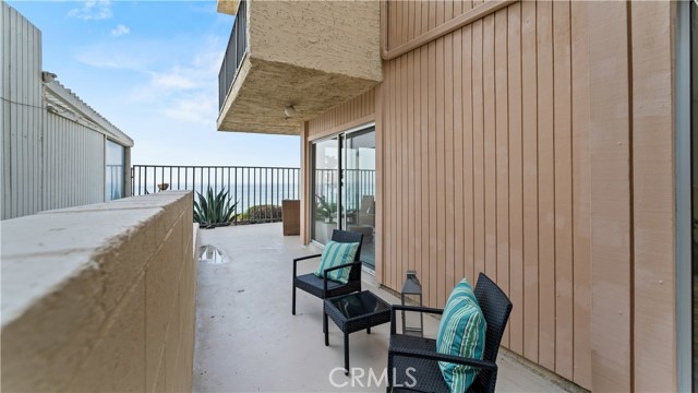 555 Esplanade, Redondo Beach, California 90277, 2 Bedrooms Bedrooms, ,2 BathroomsBathrooms,Residential,Sold,Esplanade,SB20245440