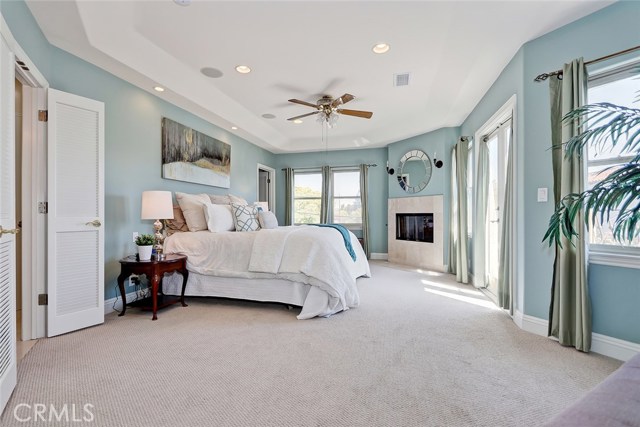 1601 19th Street, Manhattan Beach, California 90266, 4 Bedrooms Bedrooms, ,3 BathroomsBathrooms,Residential,Sold,19th,SB19095316