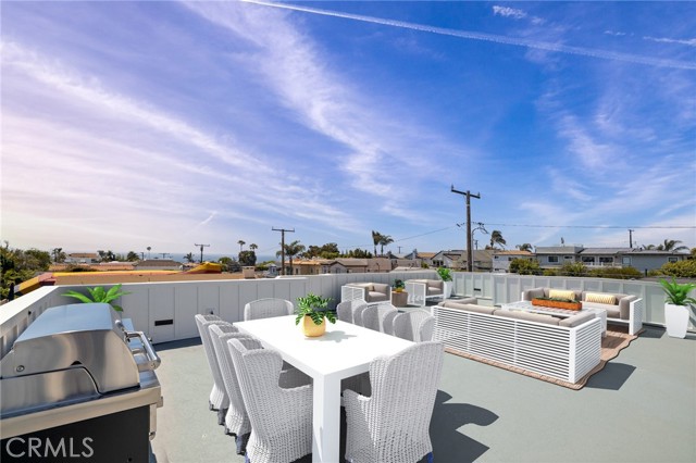 1230 9th Street, Hermosa Beach, California 90254, 5 Bedrooms Bedrooms, ,6 BathroomsBathrooms,Residential,Sold,9th,SB21132464