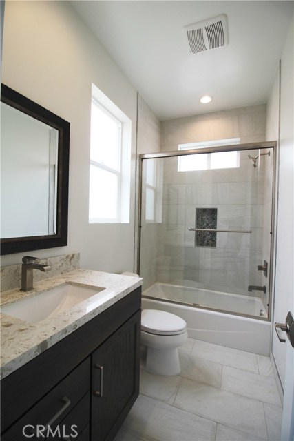 2206 WARFIELD Avenue, Redondo Beach, California 90278, 4 Bedrooms Bedrooms, ,3 BathroomsBathrooms,Residential,Sold,WARFIELD,SB18166221
