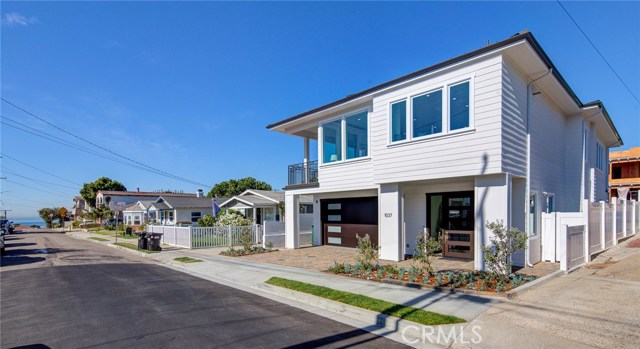 1037 2nd Street, Hermosa Beach, California 90254, 4 Bedrooms Bedrooms, ,3 BathroomsBathrooms,Residential,Sold,2nd,SB19264836