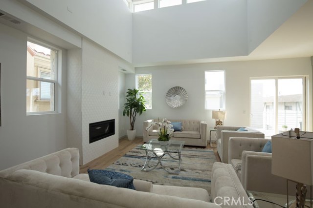 213 Juanita Avenue, Redondo Beach, California 90277, 4 Bedrooms Bedrooms, ,4 BathroomsBathrooms,Residential,Sold,Juanita,SB19068362