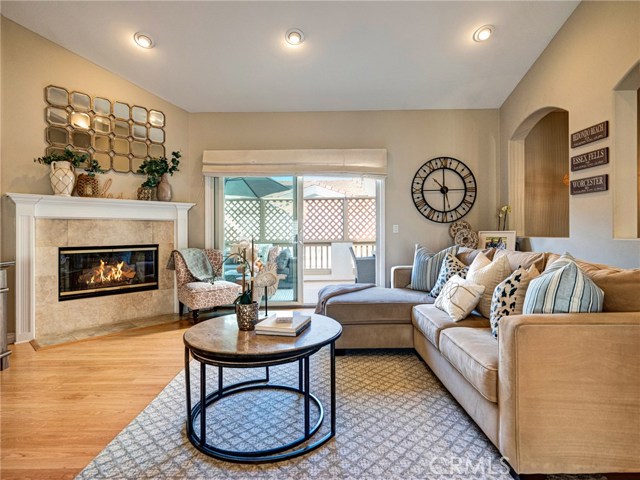 2225 Mathews Avenue, Redondo Beach, California 90278, 3 Bedrooms Bedrooms, ,2 BathroomsBathrooms,Residential,Sold,Mathews,SB20231740