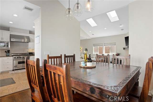 621 Broadway, Redondo Beach, California 90277, 4 Bedrooms Bedrooms, ,2 BathroomsBathrooms,Residential,Sold,Broadway,SB21036343