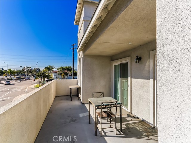 1907 Kingsdale Avenue, Redondo Beach, California 90278, 3 Bedrooms Bedrooms, ,3 BathroomsBathrooms,Residential,Sold,Kingsdale,SB17071188