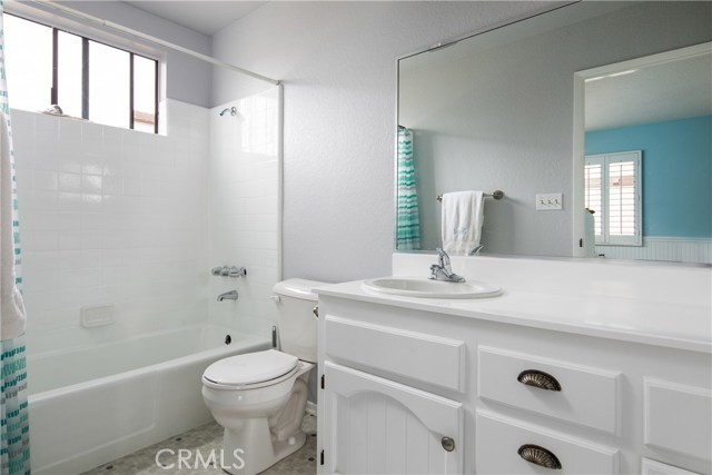 2513 Voorhees Avenue, Redondo Beach, California 90278, 2 Bedrooms Bedrooms, ,2 BathroomsBathrooms,Residential,Sold,Voorhees,SB19094887