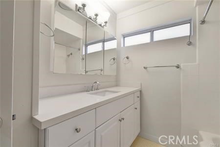 225 25th Street, Manhattan Beach, California 90266, 5 Bedrooms Bedrooms, ,4 BathroomsBathrooms,Residential,Sold,25th,SB19199643