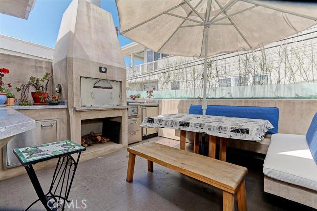 2417 Crest Drive, Manhattan Beach, California 90266, 3 Bedrooms Bedrooms, ,3 BathroomsBathrooms,Residential,Sold,Crest,SB17073042