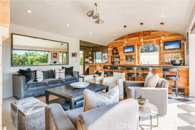 3305 Pine Avenue, Manhattan Beach, California 90266, 4 Bedrooms Bedrooms, ,1 BathroomBathrooms,Residential,Sold,Pine,SB20042109