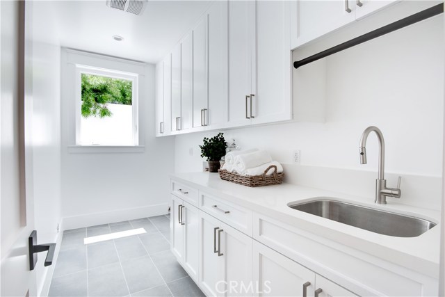 408 Francisca Avenue, Redondo Beach, California 90277, 5 Bedrooms Bedrooms, ,5 BathroomsBathrooms,Residential,Sold,Francisca,SB20169489