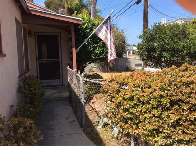 946 11th Street, Manhattan Beach, California 90266, 3 Bedrooms Bedrooms, ,2 BathroomsBathrooms,Residential,Sold,11th,OC18225241