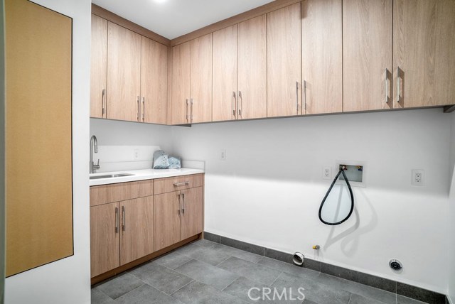 945 7th Street, Hermosa Beach, California 90254, 4 Bedrooms Bedrooms, ,3 BathroomsBathrooms,Residential,Sold,7th,SB19140226