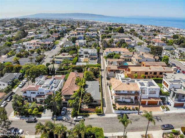 818 11th Street, Manhattan Beach, California 90266, 3 Bedrooms Bedrooms, ,2 BathroomsBathrooms,Residential,Sold,11th,SB20165873