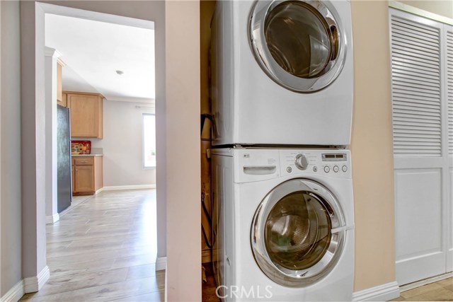 WASHER AND DRYER . BUILT IN SHELVING GREAT HALLWAY CABINET WASHER AND DRYER . BUILT IN SHELVING GREAT HALLWAY CABINET