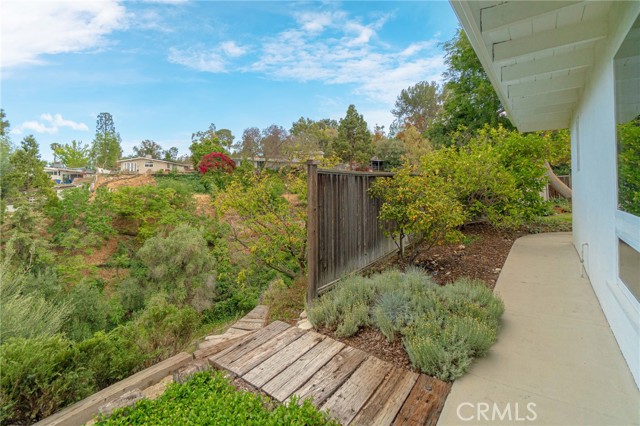 4 Spinning Wheel Lane, Rolling Hills Estates, California 90274, 4 Bedrooms Bedrooms, ,3 BathroomsBathrooms,Residential,Sold,Spinning Wheel,SB21079311