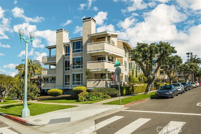 428 Esplanade, Redondo Beach, California 90277, 2 Bedrooms Bedrooms, ,2 BathroomsBathrooms,Residential,Sold,Esplanade,SB21036929