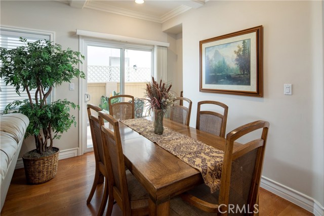 2208 Warfield Avenue, Redondo Beach, California 90278, 4 Bedrooms Bedrooms, ,2 BathroomsBathrooms,Residential,Sold,Warfield,SB19044188