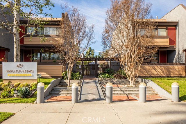 3 Bed Home for Sale in Los Angeles, California