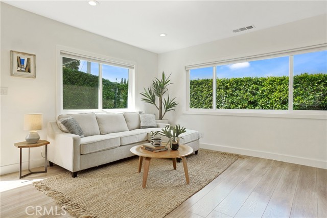 2 Bed Home for Sale in Silver Lake, California