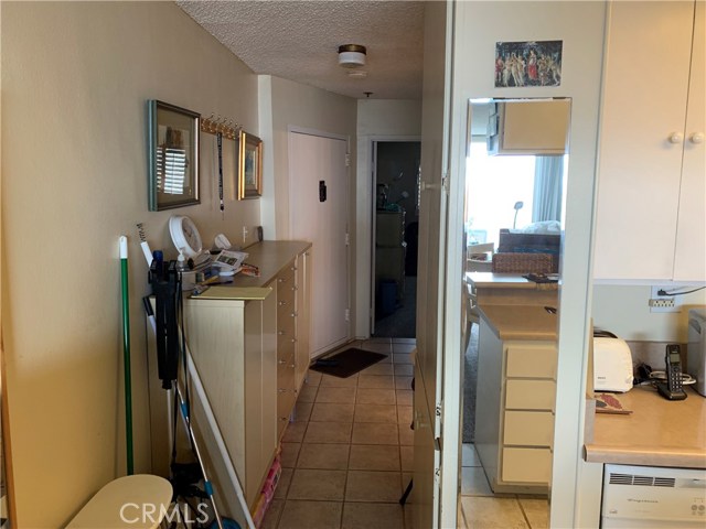 615 Esplanade, Redondo Beach, California 90277, 1 Bedroom Bedrooms, ,1 BathroomBathrooms,Residential,Sold,Esplanade,SB19047660