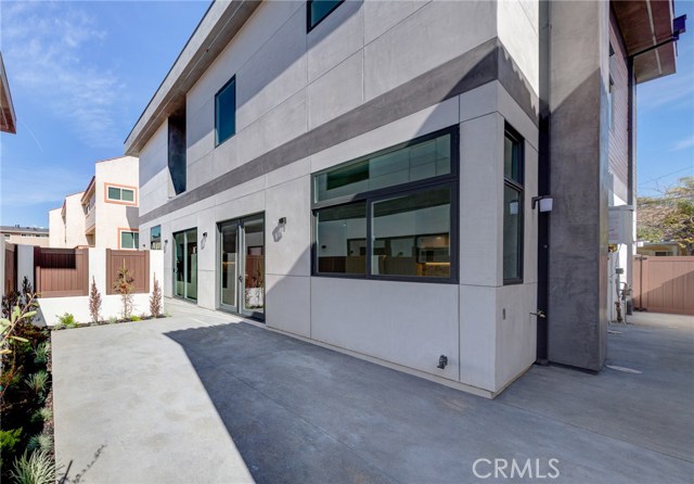 1011 Spencer Street, Redondo Beach, California 90277, 4 Bedrooms Bedrooms, ,3 BathroomsBathrooms,Residential,Sold,Spencer,PV20031489