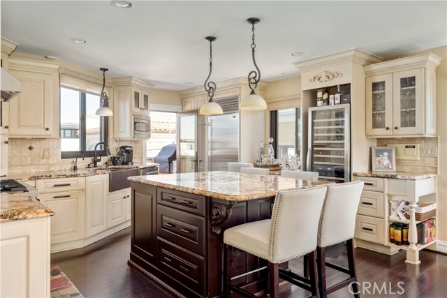 437 27th Street, Manhattan Beach, California 90266, 4 Bedrooms Bedrooms, ,3 BathroomsBathrooms,Residential,Sold,27th,SB21036239
